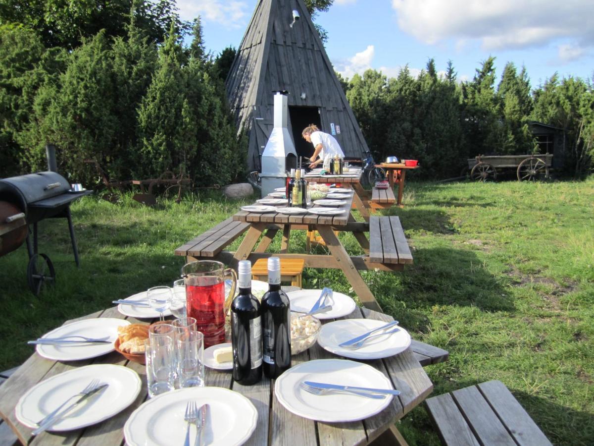 Pivarootsi Holiday Village Extérieur photo
